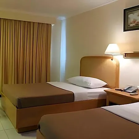 Diplomat Hotel